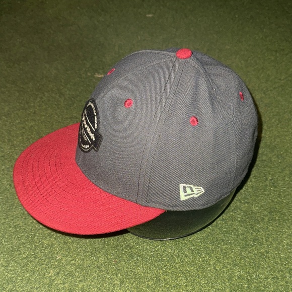 TaylorMade Dark Blue and Burgundy Cap - Picture 2 of 7